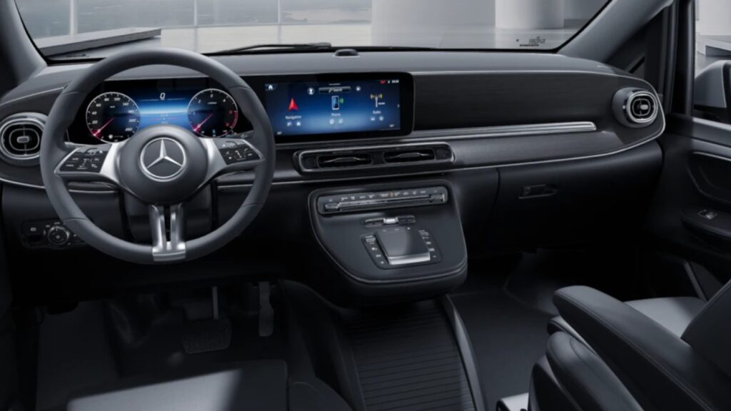 Mercedes Clase V interior zona conductor y acompañante